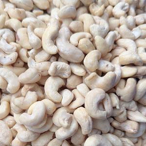 ขายส่งผลิตภัณฑ์คุณภาพสูง เม็ดมะม่วงหิมพานต์ออร์แกนิก W180 W210 W240 ซานติโก แคชชู นำเข้าส่งออกไปยังเอเชีย ยุโรป และตะวันออกกลาง - Product Image 1