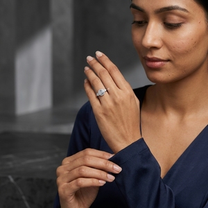 Bague de fiançailles pour femme en platine PT950 avec diamants de laboratoire taille octogonale, style classique - Product Image 4