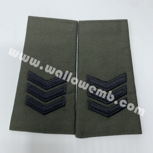 Épaulette de Sergent de l'Uniforme Terrestre Royal du Brunei, Équipement de Défense Personnelle en Polyester et Coton - Product Image 3