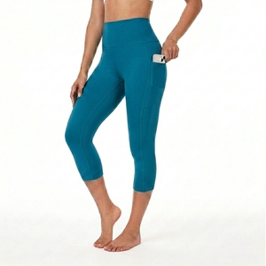 Leggings pour femmes à taille haute élastique avec poches latérales, légers, en polyamide respirant, vêtements de sport pour la salle de sport, leggings d'entraînement - Product Image 1