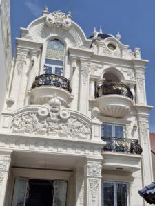 Barandilla de Balcón de Hierro Forjado Decorativa de Lujo, Diseño Exterior Personalizado de Alta Calidad, EURO IRON DOOR COMPANY, Garantía de 3 Años - Product Image 5