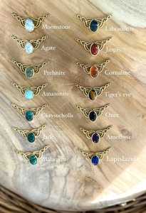 สร้อยคอหินไทเกอร์อายทำมือสไตล์โบฮีเมียน พร้อมจี้หินธรรมชาติ เชือกสีน้ำตาลปรับได้ ประดับด้วยลูกปัดสีทอง หินบำบัด - Product Image 3