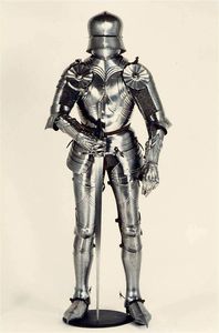Tenue de combat en métal robuste à étiquette privée avec finition polie pour la décoration et la reconstitution historique - Product Image 4