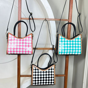 Sac à main bandoulière en cuir artisanal tendance 2025 pour femme, motif à carreaux turquoise et blanc, sacs fourre-tout à bandoulière mode - Product Image 4