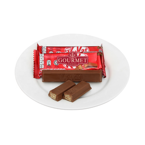 KitKat Chocolate 2F 102g AluFoil ofrece capas de oblea crujientes cubiertas con rico chocolate con leche para una experiencia dulce y satisfactoria. - Product Image 2