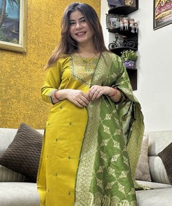 Ensemble haut et bas brodé Tesla fantaisie avec dupatta, tenue de fête, prix de gros, vêtement ethnique, couleur moutarde - Product Image 5