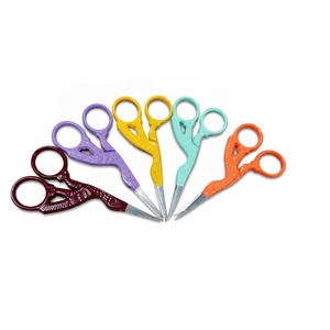 Tijeras de bordado Stork, acabado mate - Product Image 1