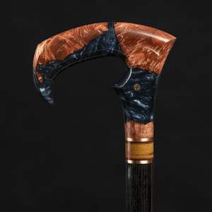 Elegante Bastón de Resina y Madera Diseñado para Brindar Comodidad, Durabilidad y Soporte con Estilo Durante el Caminata Diaria - Product Image 1