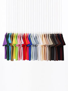 Camiseta Básica Unisex Lisa de Manga Corta, 100% Algodón, 230 GSM, de Alta Calidad, con Logotipo Personalizado, Venta al Por Mayor de Fábrica - Product Image 2