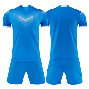 Tenue d'équipe de football personnalisée, uniformes de football personnalisés, ensemble maillot et short de football en polyester à col rond et manches courtes - Product Image 4