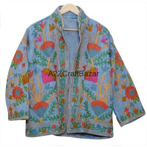 Motif floral vintage, broderie Suzani multi-saison, design dessiné à la main, écologique, respirant, séchage rapide, col en V - Product Image 6