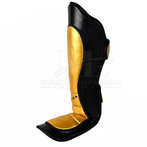 Lightweight Men Shin Guards Durable Material Comfortable Fit for Daily Use Training Sessions with Easy to Wear Design - Product Image 2