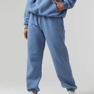 Survêtement personnalisé pour femmes en molleton bouclette coupe décontractée – Marques de fitness en marque blanche pour boutiques de vêtements en ligne - Product Image 5