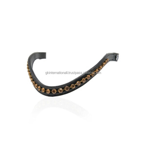 Productos ecuestres para carreras de caballos: Diadema de cuero negro inglés con cristales redondos dorados de marca incrustados. - Product Image 4