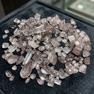 ควอตซ์ธรรมชาติคุณภาพสูง สีเทาควันบุหรี่ BAITHU GEMS MINERALS ซุปเปอร์เซเว่น สเตรปเปอร์ พลอยขัดเงาแบบกำหนดเอง หินหลวม - Product Image 1