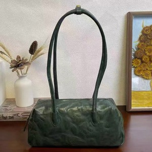 Sac à bandoulière vintage en cuir pleine fleur avec fermeture éclair, grande capacité, fourre-tout rétro pour trajets quotidiens, unisexe, en cuir véritable, imperméable - Product Image 3