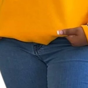 Sweat-shirt universitaire doré 1922 unisexe, style sororité grecque, col rond, détails bleus, streetwear décontracté, style premium - Product Image 6