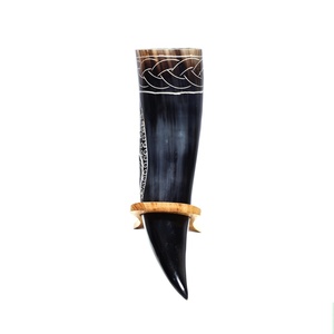 Cuerno Vikingo para Beber de la Mejor Calidad 100%, Cuerno Artesanal para Beber Cerveza, Cuerno Vikingo con Soporte de Madera, Artículo Coleccionable - Product Image 3