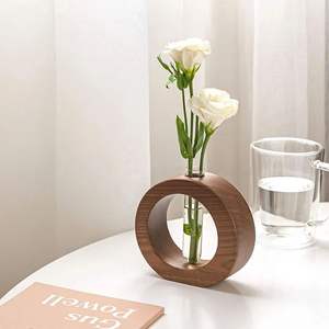 Fabricant OEM de vases à fleurs en bois pour la décoration intérieure haut de gamme avec une teinte bois élégante et riche. - Product Image 1