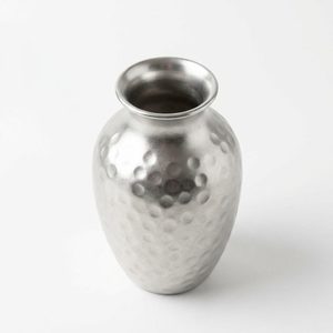 Jarrón de Flores Hecho a Mano de 22 cm, de Latón Plateado Mate y Acero Inoxidable, Diseño de Cráter Lunar, Decoración para el Hogar, Centro de Mesa para Bodas y Hoteles - Product Image 4