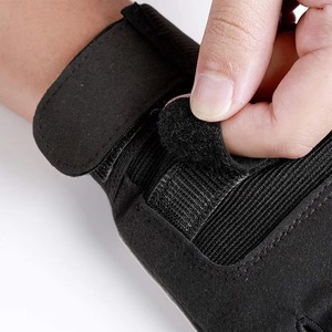 Gants d'entraînement respirants pour hommes et femmes – Gants de gym avec paume en silicone pour la musculation et les tractions - Product Image 6