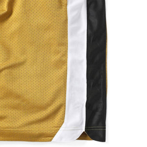 Shorts de basketball pour hommes en maille dorée avec bande latérale blanche, taille à cordon de serrage, séchage rapide, vêtements de sport décontractés, logo placé sur la jambe droite - Product Image 4
