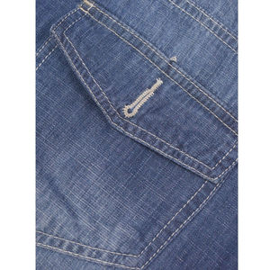 Shorts en jean modernes pour hommes, coupe décontractée et confortable, shorts en jean élégants et décontractés, parfaits pour les aventures estivales - Product Image 3
