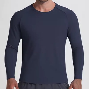 Fabricant de t-shirts d'entraînement personnalisés pour la gym, t-shirt de compression haute performance en polyester et élasthanne, logo personnalisé, transfert thermique, OEM, ODM - Product Image 1