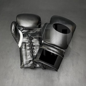 Guantes de Boxeo Negros Personalizables de Primera Calidad, con Agarre Ergonómico, Cuero Vacuno Genuino, Acolchado Grueso de 4 Capas, con Cordones Antideslizantes - Product Image 2