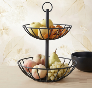 Panier à fruits moderne en fil métallique, paniers de rangement empilables en métal personnalisés pour la présentation sur le comptoir de cuisine - Product Image 1