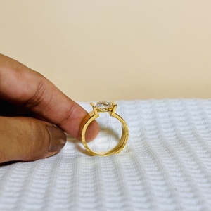 Anillo de Diamante Cultivado en Laboratorio con Corte Brillante para Hombre, Certificado IGI, Oro Amarillo de 14k, Regalo de Compromiso, Aniversario o Fiesta, Estilo Clásico - Product Image 2