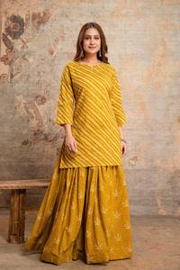 Conjunto de Kurti y Falda de Algodón Amarillo para Mujer con Rayas Diagonales y Dupatta, Estilo Tradicional Holgado, Largo hasta el Suelo, Ropa Casual - Product Image 4