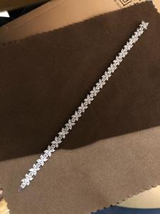 Bracelet et joncs de mariage de luxe en or blanc 18 carats avec diamant rond brillant cultivé en laboratoire, certifié IGI - Product Image 3