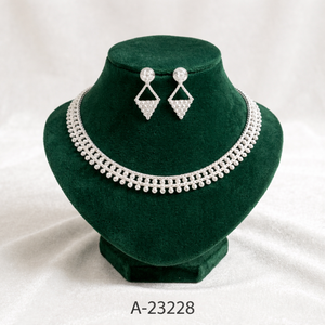 MOLL JEWELLERS Women's Trendy Elegant 18K Gold Plated Natural Zircon <b>Solid</b> Rope Chain Leaf Design Third Party Wedding <b>Necklace</b> - Product Image 1