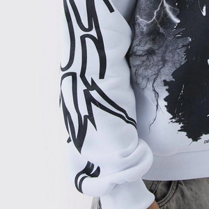 Sudadera con capucha extragrande blanca para hombre con estampado de pantera y estilo streetwear, de algodón y felpa. - Product Image 3
