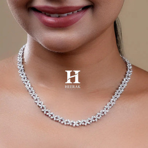 Collier de luxe en or blanc 14 carats plaqué avec diamants taille marquise et maillons papillon, idéal pour femme, bijou de mariage ou cadeau - Product Image 2