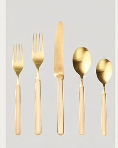 Ensemble de couverts modernes en or avec finition miroir, compatibles lave-vaisselle, ustensiles métalliques pour les occasions de mariage - Product Image 1