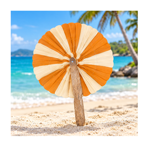 Éventail en feuille de palmier de coco fait main au Vietnam, en fibres naturelles, décoratif pour l'aménagement intérieur tropical des hôtels et des centres de villégiature - Product Image 2