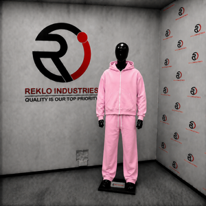 Conjunto de chándal rosa para hombre, sudadera con capucha de cremallera completa y pantalones jogger, personalizado al por mayor, ropa casual urbana, ropa deportiva de forro polar, conjunto de dos piezas. - Product Image 3