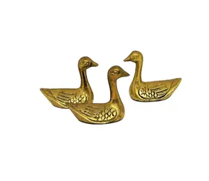 Solid Brass paper weight Desktop Paperweight For Tabletop Decoration New Swan Shaped Finished brass Paper Weight in wholesale