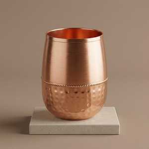 Vaisselle en cuivre martelé haut de gamme, récipient ayurvédique en cuivre, design moderne à texture mixte, verre ergonomique en cuivre - Product Image 4