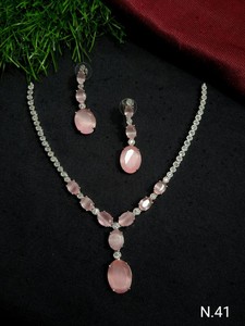 Conjunto de Joyería Nupcial Étnica Americana Clásica con Diamantes, Collar y Aretes de Dos Piezas para Boda y Fiesta, Estilo Moderno - Product Image 1