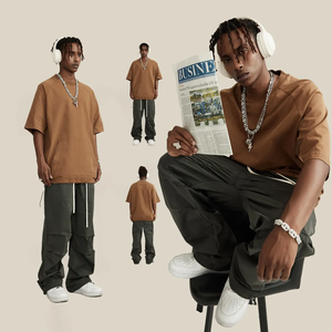 T-shirt Homme Slim Fit Personnalisé avec Logo, 100% Coton, Grammage Lourd 300g, Haute Qualité, Séchage Rapide, Couleur Unie - Product Image 3