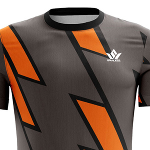 Maillot de football personnalisé pour homme, gris et orange, à motif géométrique, col rond, manches courtes, anti-humidité, coupe athlétique, imprimé sur le devant - Product Image 5
