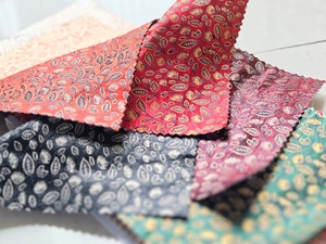 Tissu brodé multicolore - Product Image 3