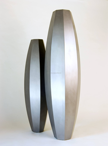 Florero Moderno de Aluminio Hecho a Mano, Ecológico, para Decoración de Mesa en Hogar, Bodas y Sala de Estar, por Azora Industries - Product Image 3