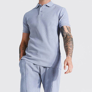 Polo piqué bleu clair pour homme, manches courtes, décontracté, respirant, tricoté, couleur unie, coupe classique, style streetwear - Product Image 4