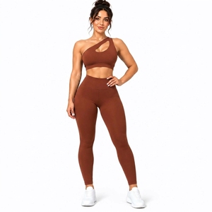 Ensemble de yoga pour femmes le plus vendu, qualité supérieure, sur mesure, vente en gros, ensemble de yoga 4 pièces pour adultes - Product Image 1