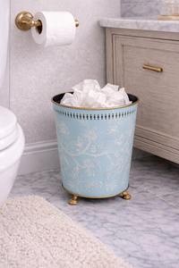 Poubelle en métal bleu à imprimé floral, idéale pour la salle de bain, la chambre, le bureau, le comptoir de cuisine et la table d'hôtel ou de restaurant - Product Image 6