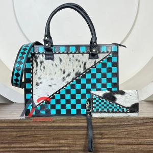 Sacs fourre-tout de luxe personnalisés en cuir de vachette à carreaux, grande capacité, avec portefeuille-bracelet, ensemble assorti pour femme - Product Image 1